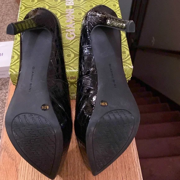 Black patent leather platform pumps - Picture 4 of 6